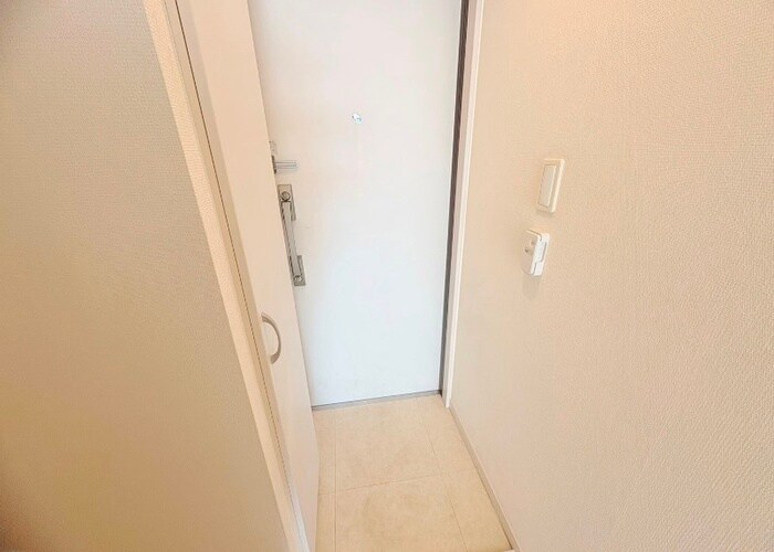 物件内観写真18　(玄関)