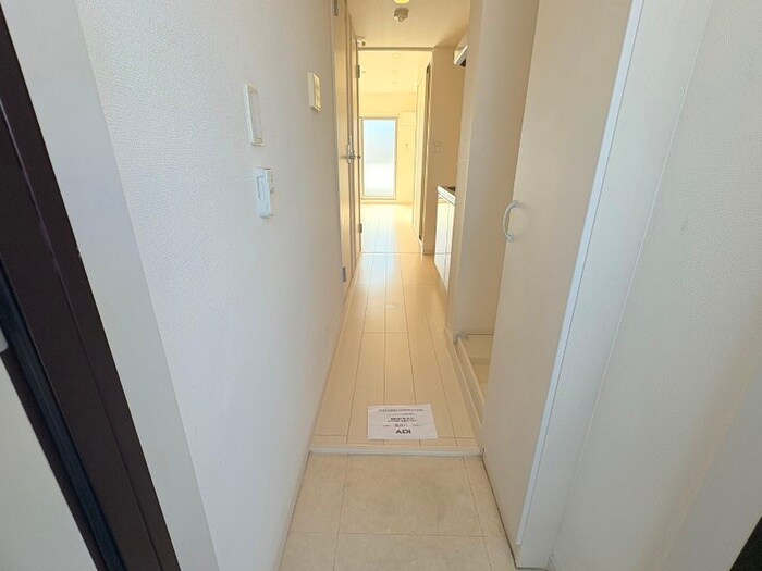 物件内観写真20　(廊下)