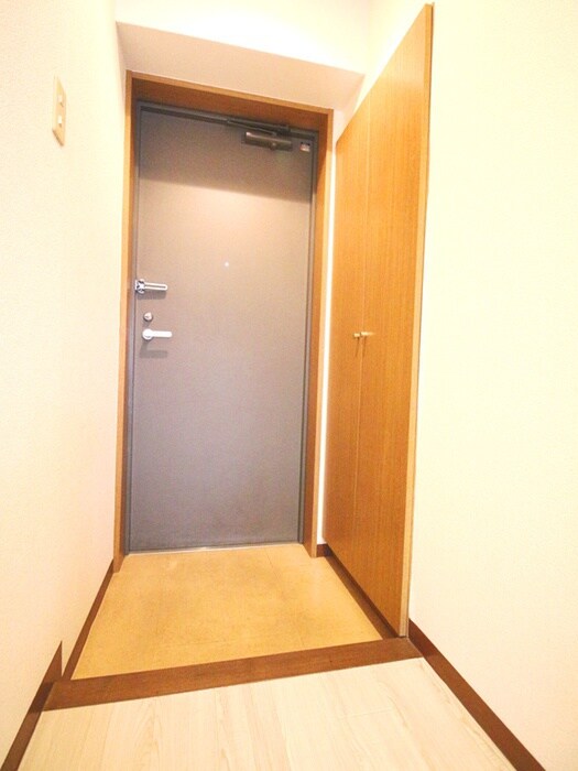 物件内観写真17　(玄関)
