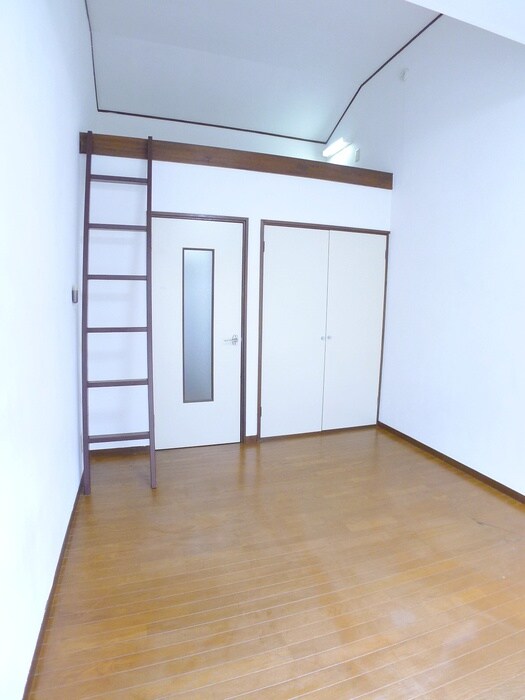 物件内観写真8　(居室)