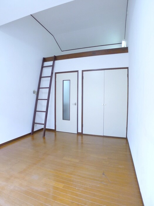 物件内観写真10　(居室)