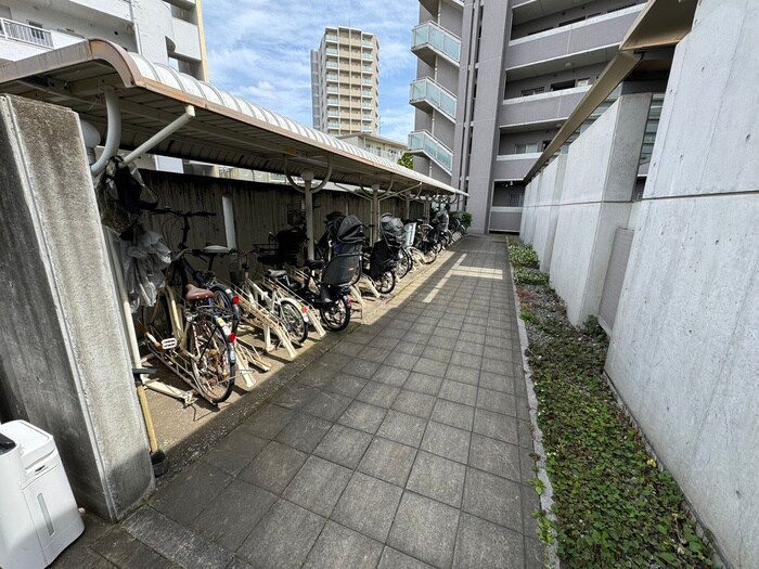UURコート志木の駐輪場