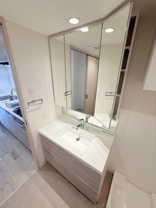 物件内観写真12　(洗面)