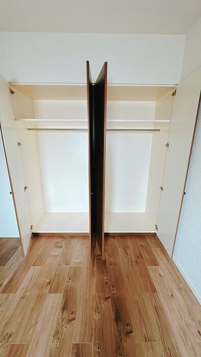 物件内観写真12　(収納)