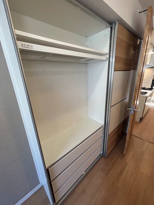 物件内観写真7　(収納)