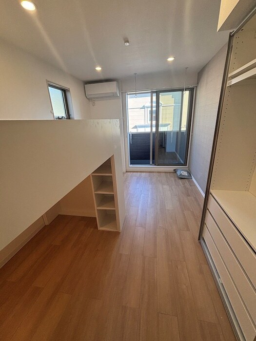 物件内観写真9　(室内からの展望)