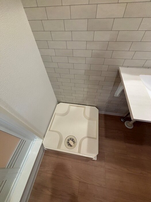 物件内観写真18　(洗濯機置場)