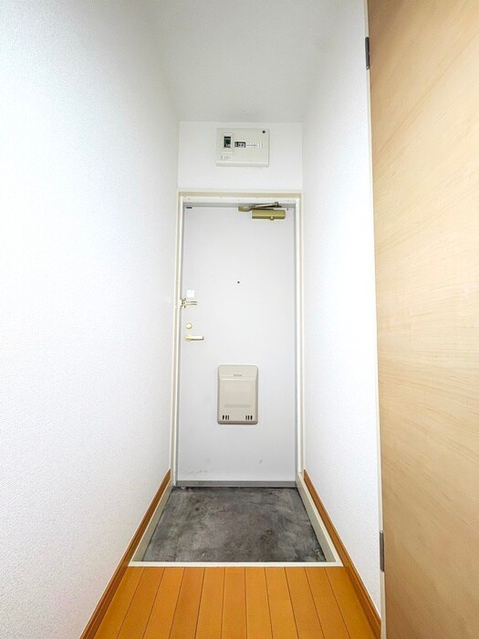 物件内観写真17　(玄関)