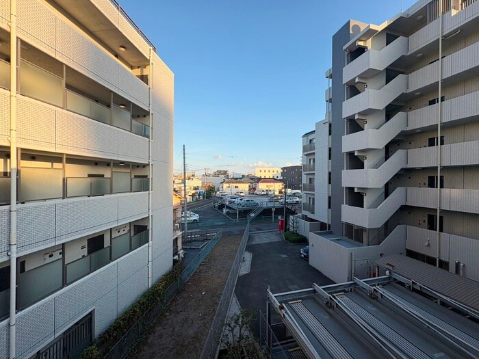 物件内観写真19　(室内からの展望)