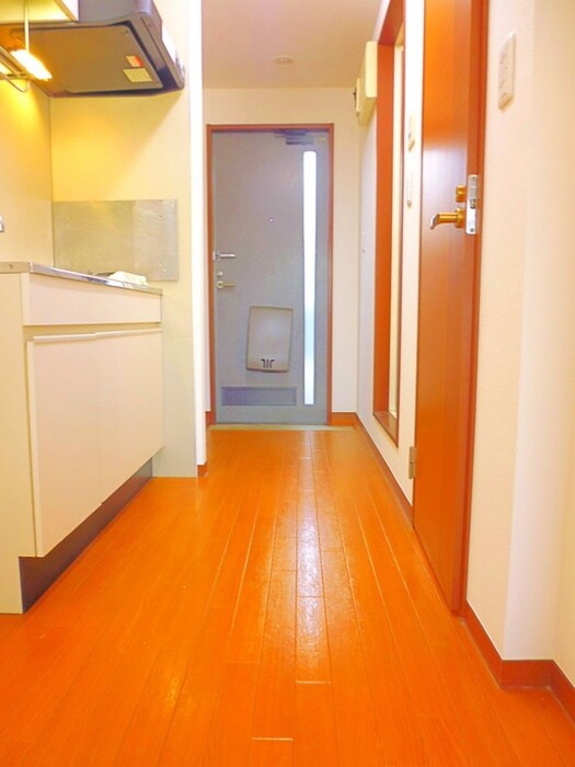 物件内観写真11　(玄関)