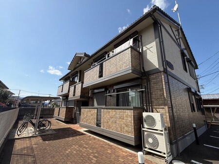Famille外観写真