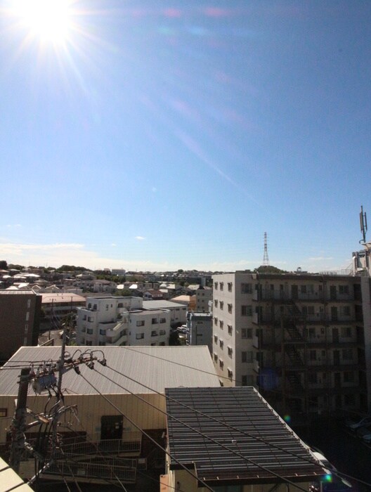 物件内観写真16　(室内からの展望)