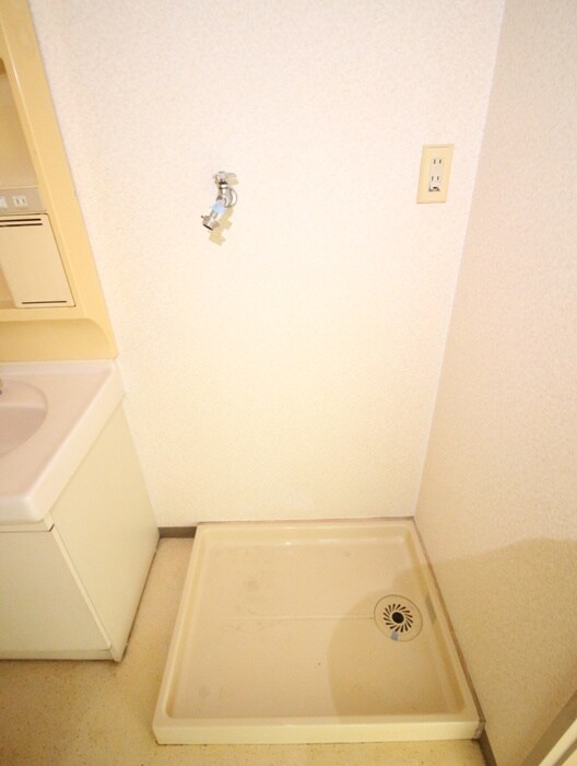 物件内観写真21　(洗濯機置場)