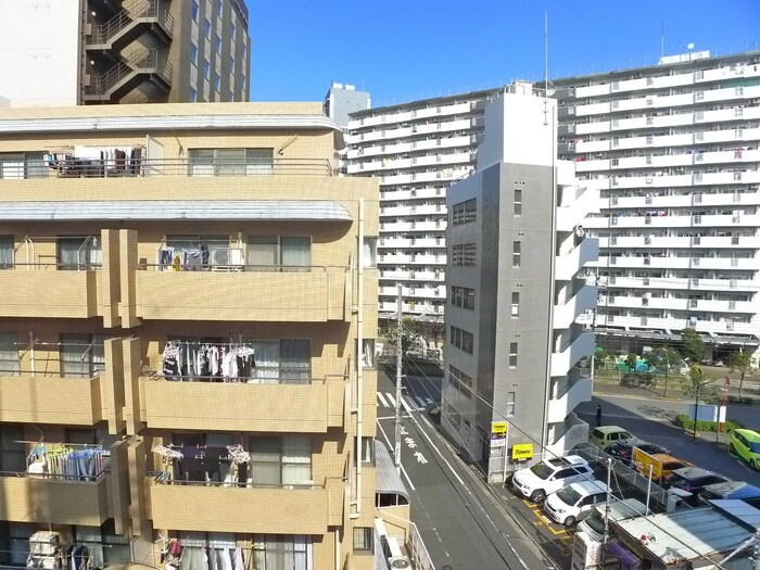 物件内観写真17　(室内からの展望)