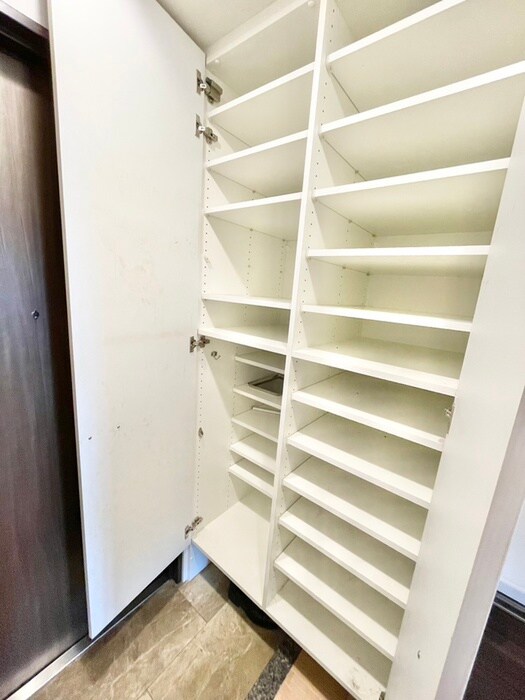 物件内観写真13　(靴箱)