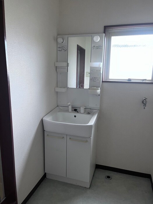 物件内観写真12　(洗面)