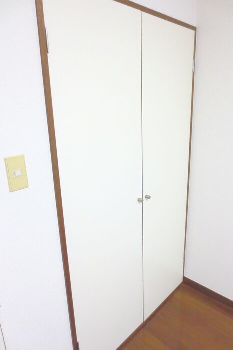 物件内観写真11　(収納)