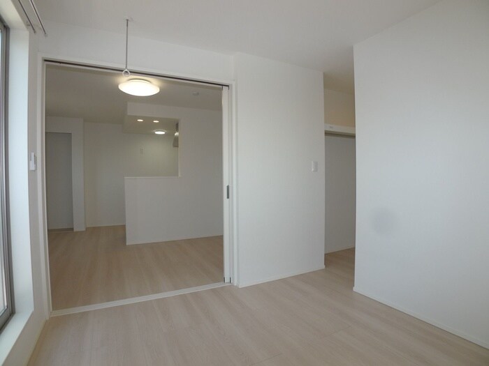 物件内観写真9　(居室)