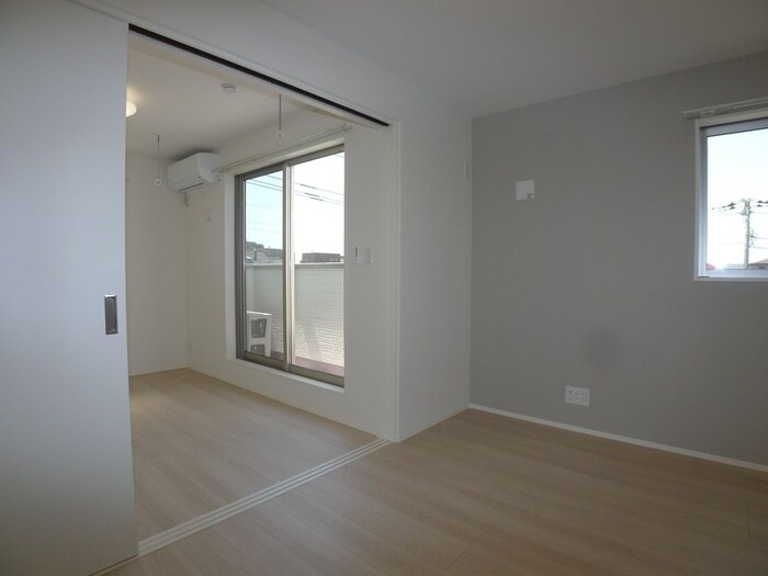 物件内観写真19　(居室)