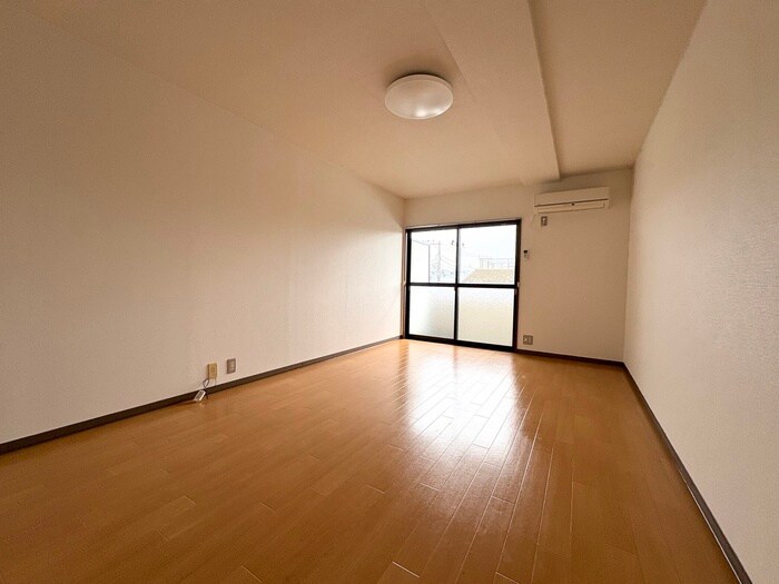 物件内観写真9　(居室)