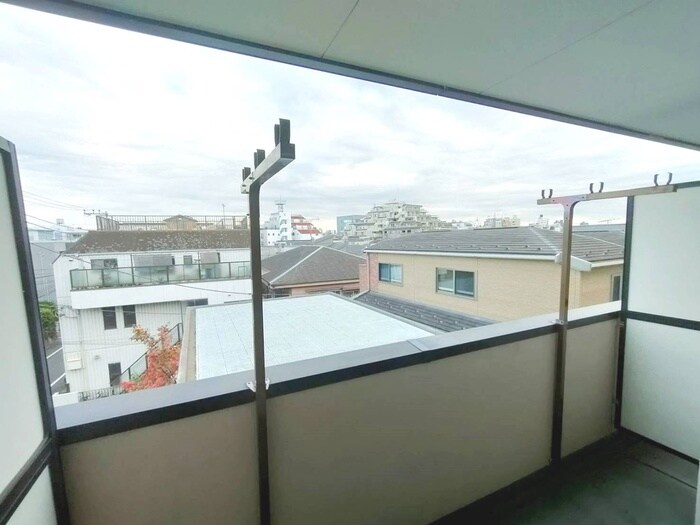 物件内観写真11　(室内からの展望)