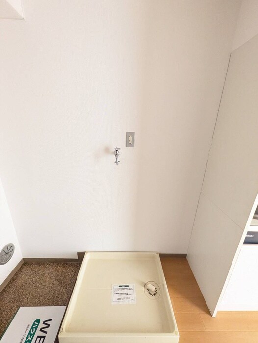 物件内観写真13　(洗濯機置場)