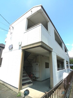 スリーパレス外観写真