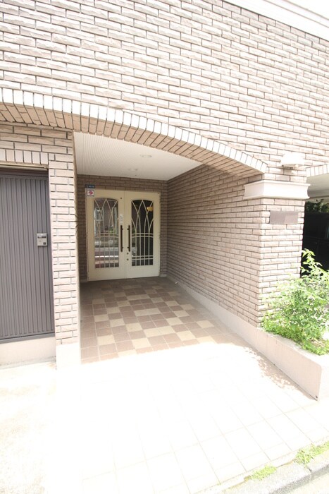 物件外観写真5　(エントランス部分)
