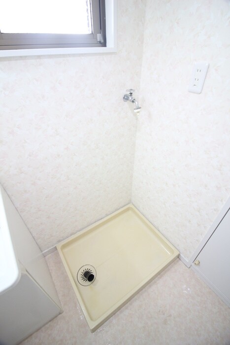 物件内観写真17　(洗濯機置場)