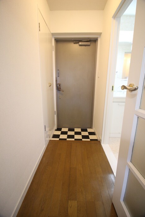 物件内観写真22　(玄関)