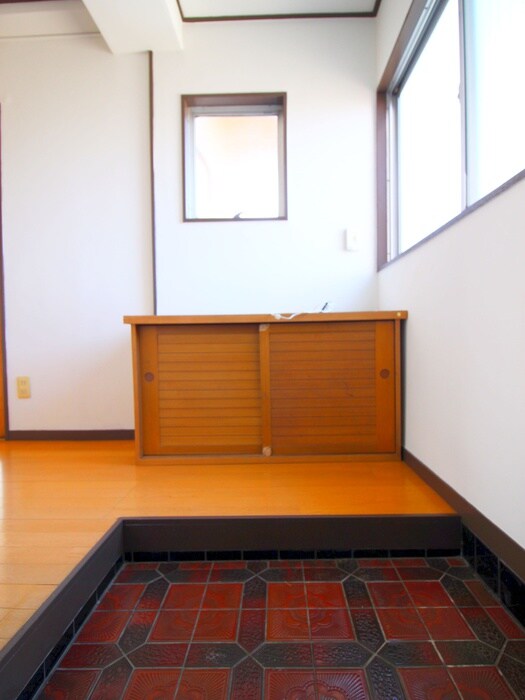 物件内観写真22　(玄関)