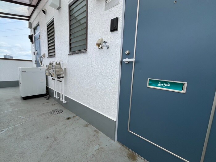 物件内観写真17　(洗濯機置場)