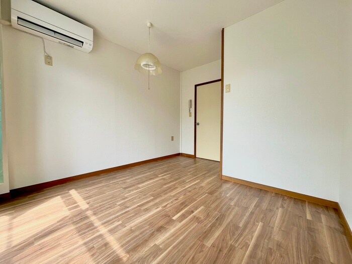 物件内観写真19　(居室)