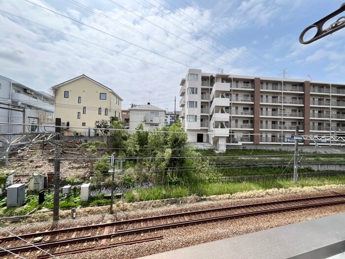 物件内観写真20　(室内からの展望)