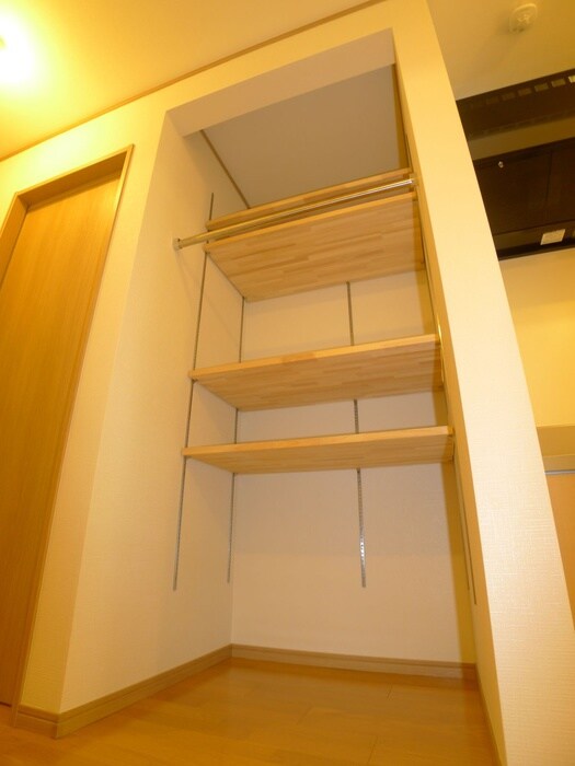 物件内観写真13　(収納)