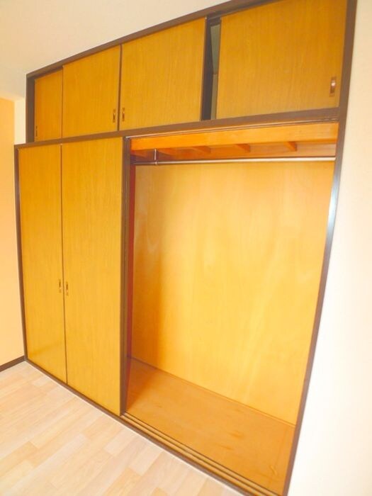 物件内観写真12　(収納)