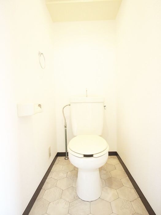 物件内観写真15　(トイレ)