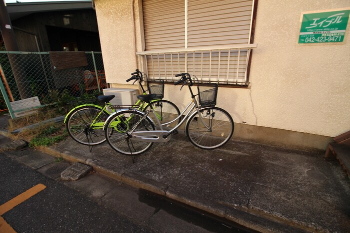 物件外観写真6　(駐輪場)