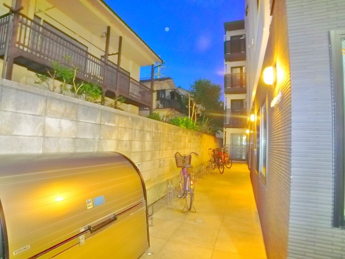 物件外観写真5　(駐輪場)