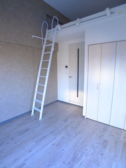 物件内観写真10　(室内からの展望)