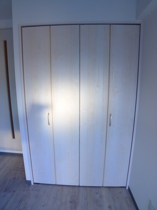 物件内観写真12　(収納)