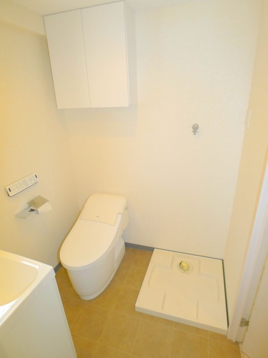 物件内観写真18　(洗濯機置場)