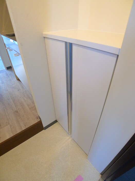 物件内観写真18　(靴箱)