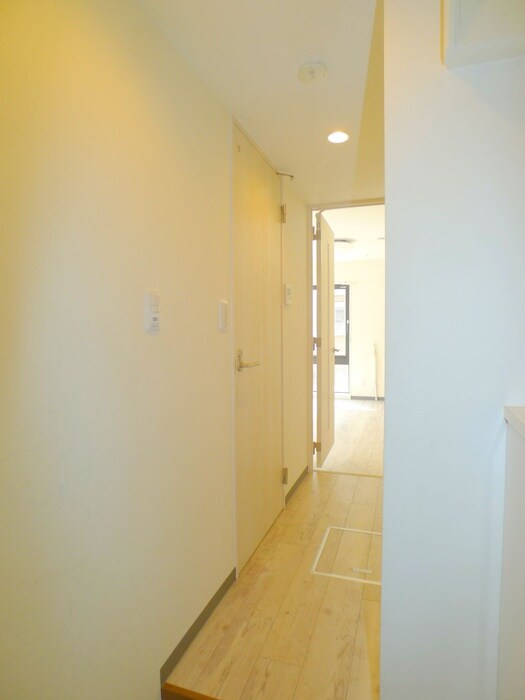 物件内観写真21　(廊下)