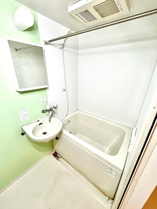 物件内観写真8　(バス／シャワールーム等)