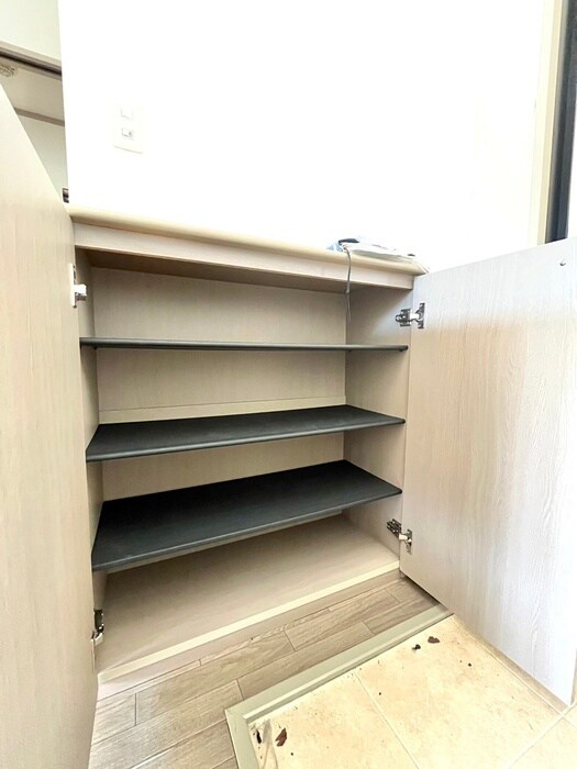 物件内観写真18　(靴箱)