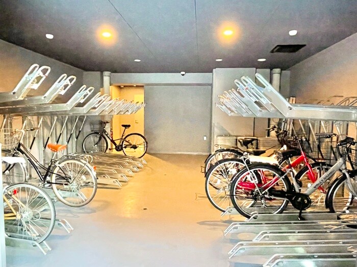 物件外観写真5　(駐輪場)