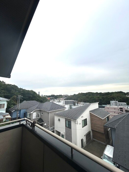 物件内観写真22　(室内からの展望)