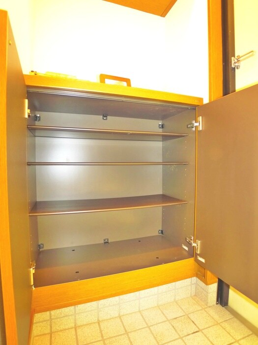 物件内観写真17　(靴箱)