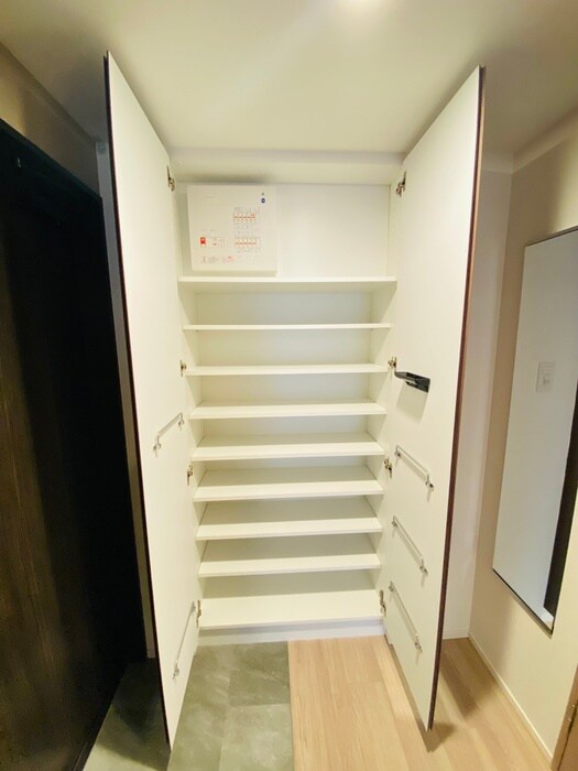 物件内観写真14　(靴箱)